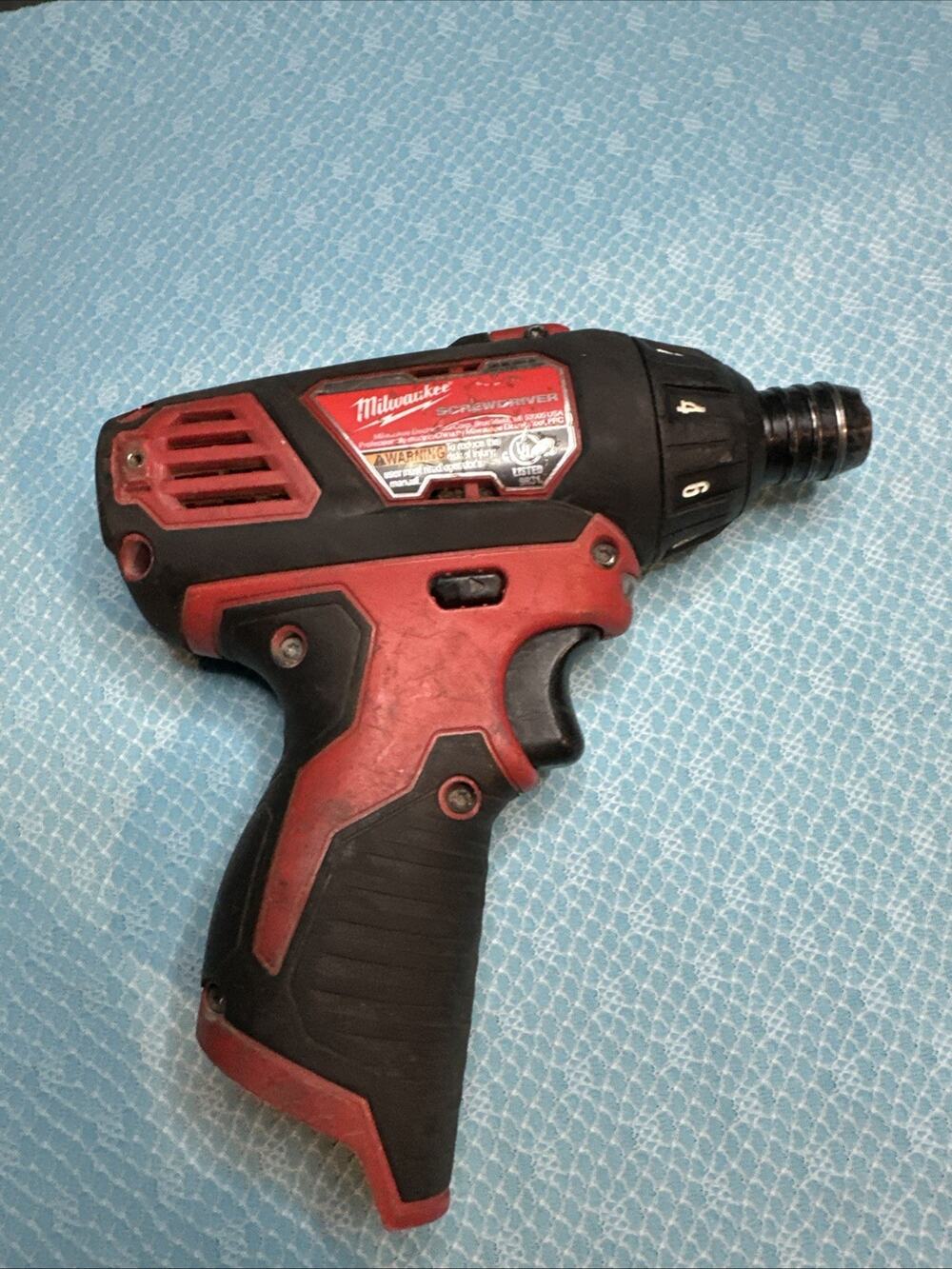 Milwaukee 2401-20 M12 12-Volt Lithium-Ion Cordless 1/4 in. Hex Screwdriver